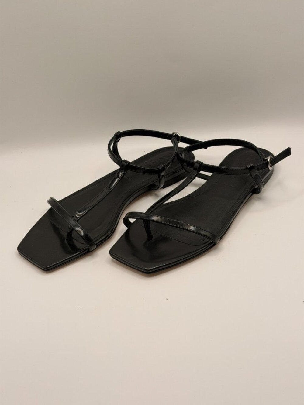 Aeyde Womens Ella Leather Toe-Post  Strap Black Leather Sandals Sz 38.5 / US 8.5